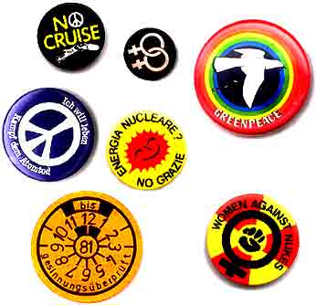 Buttons politischer Bewegungen